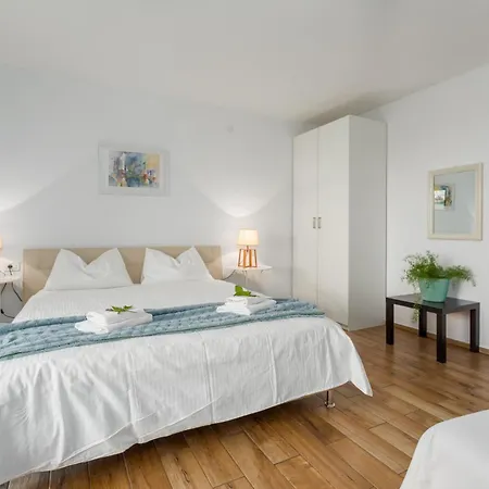 Zomzi Appartamento Porec