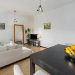 Zomzi Apartman Porec