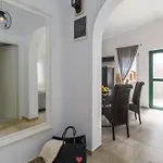 Zomzi Apartman Porec