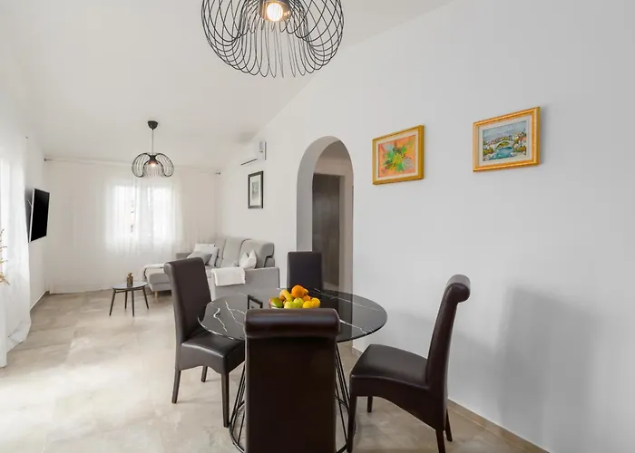 Apartman Zomzi