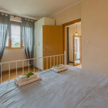 Apartament Zomzi